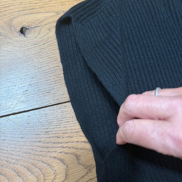 Johnstons of Elgin Cashmere Sweater M Sleeveless Turtleneck Tank Luxury Classic - Picture 5 of 9